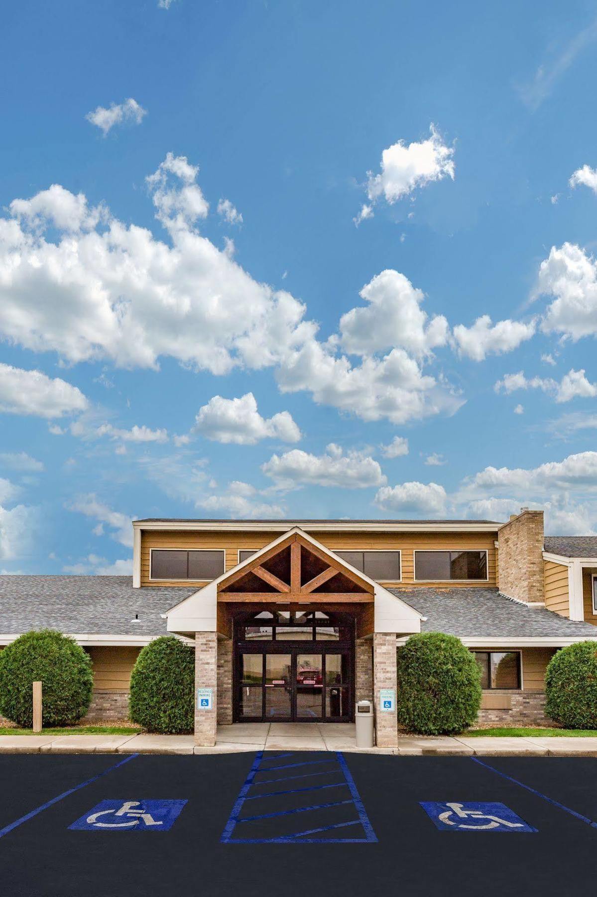 Americinn By Wyndham Dickinson Exterior foto